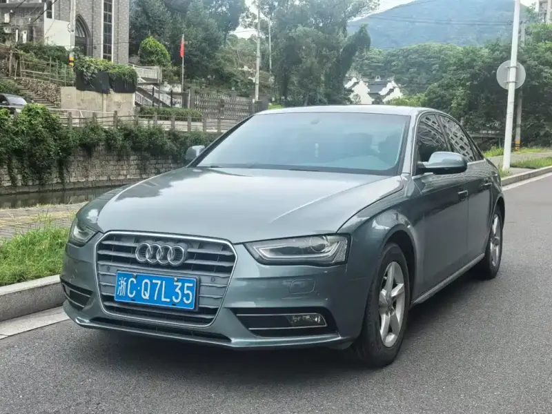 Audi A4L, 2013