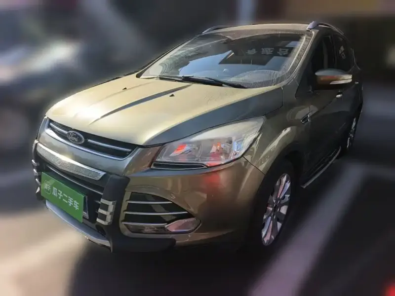 Ford Kuga, 2014