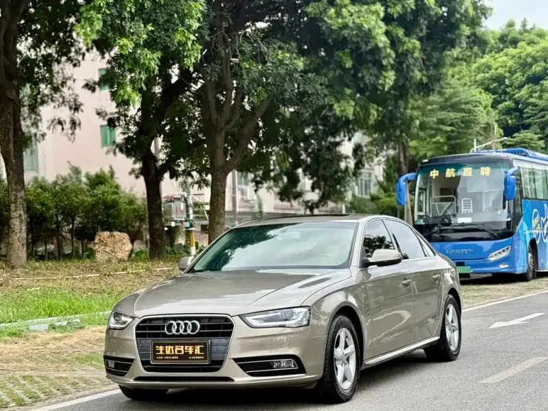 Audi A4L, 2013