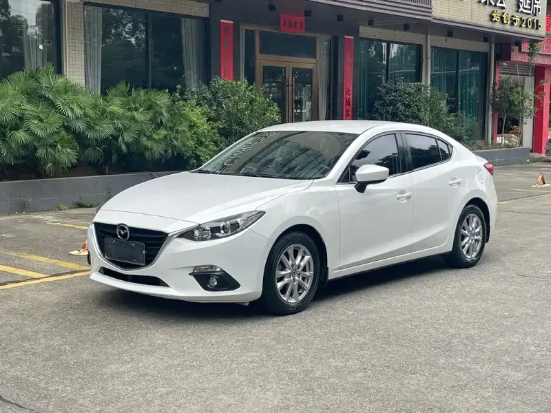 Mazda 3 Axela, 2015