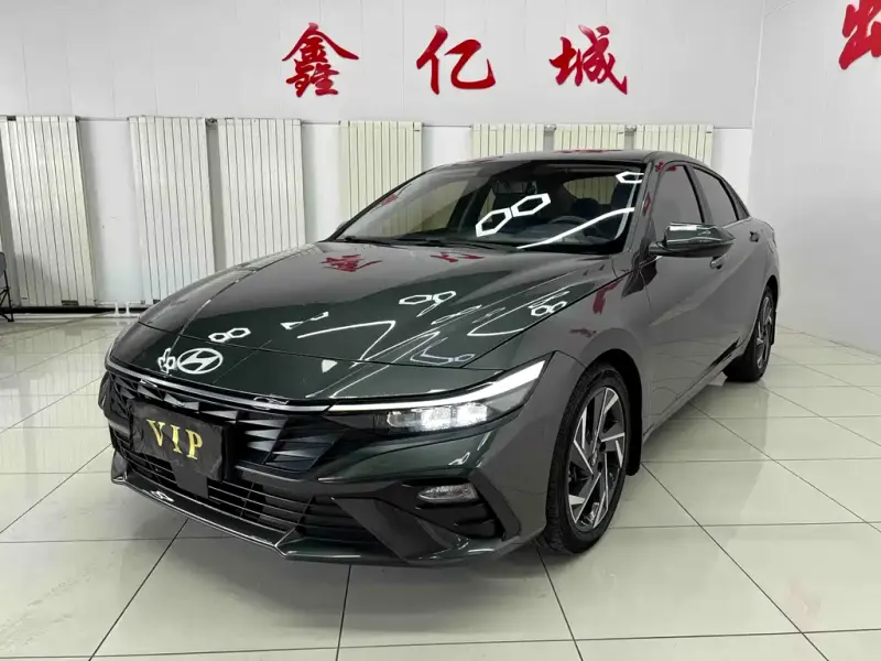 Hyundai Elantra, 2024