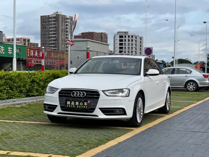 Audi A4L, 2015