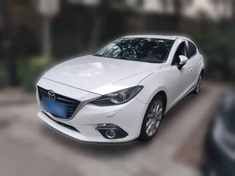 Mazda 3 Axela, 2015