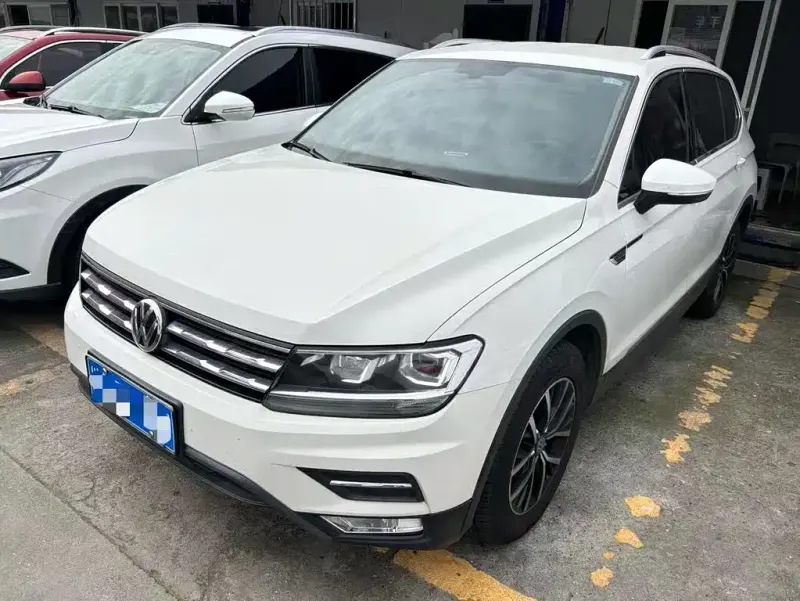 Volkswagen Tiguan L, 2017