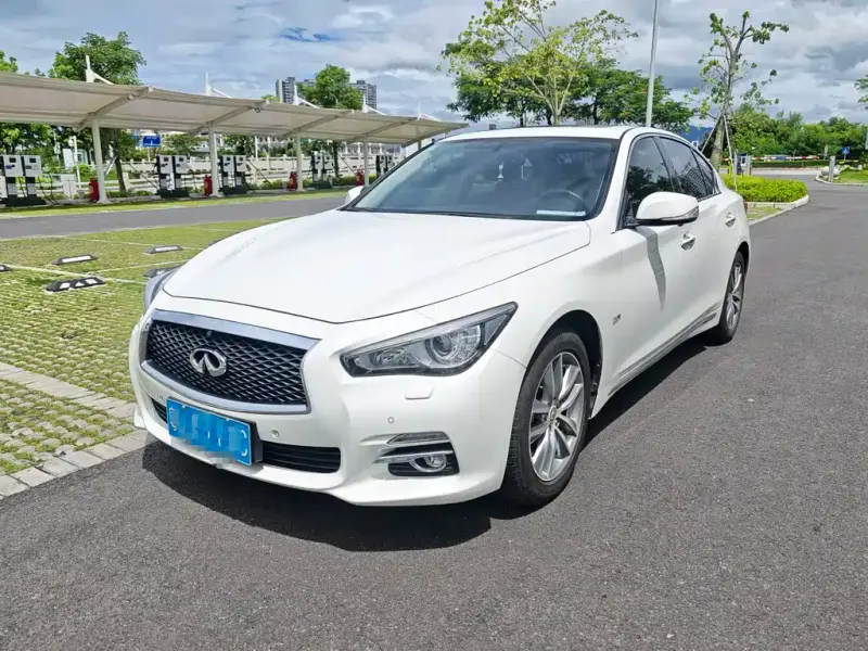 Infiniti Q50L, 2017