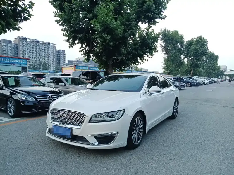 Lincoln MKZ, 2018