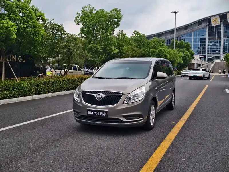 Buick GL8, 2017