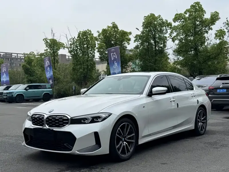 BMW 3 Series, 2023