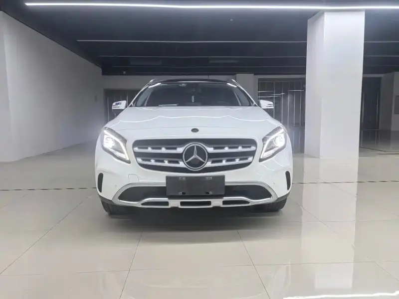 Mercedes-Benz GLA, 2018