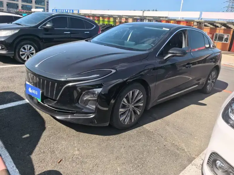 Hongqi E-QM5, 2022