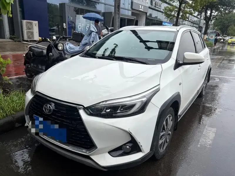 Toyota Yaris L, 2023