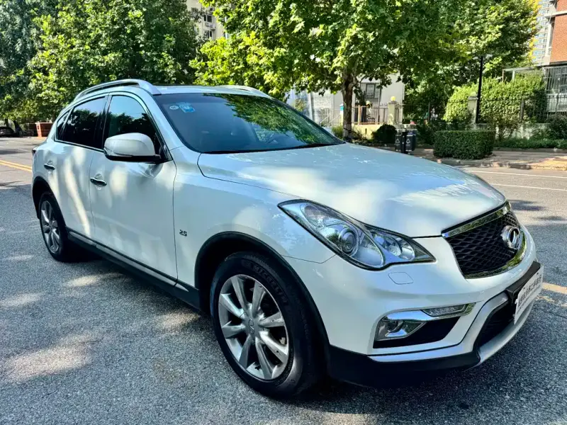 Infiniti QX50, 2016