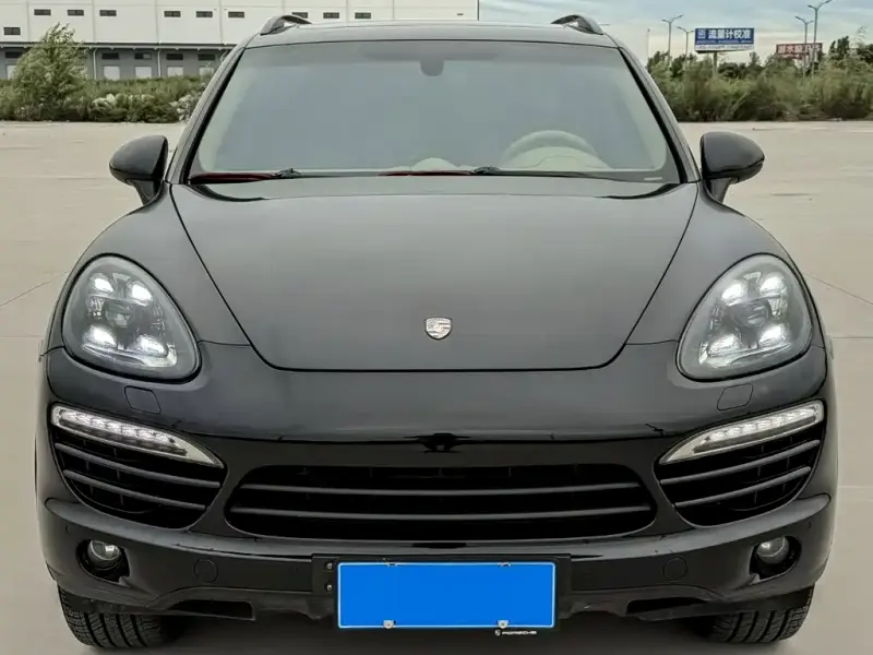 Porsche Cayenne, 2012