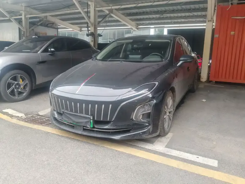 Hongqi E-QM5, 2023
