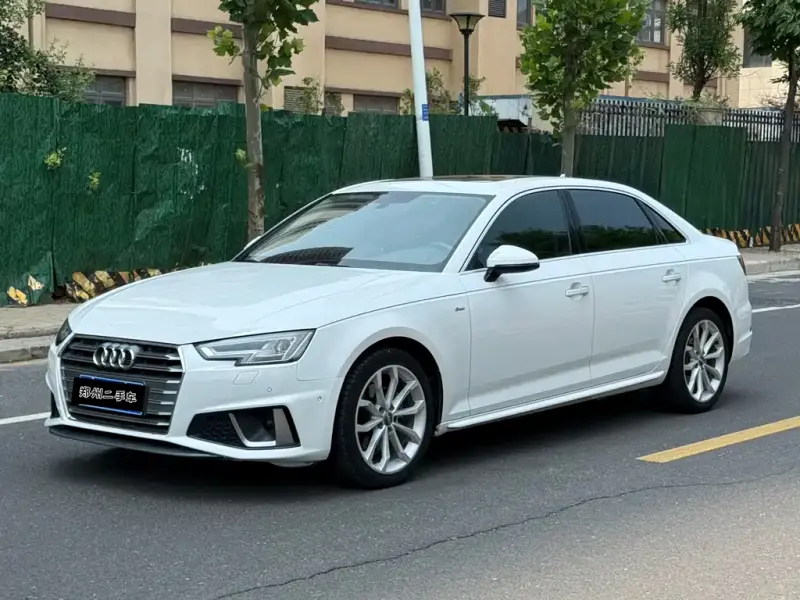 Audi A4L, 2018