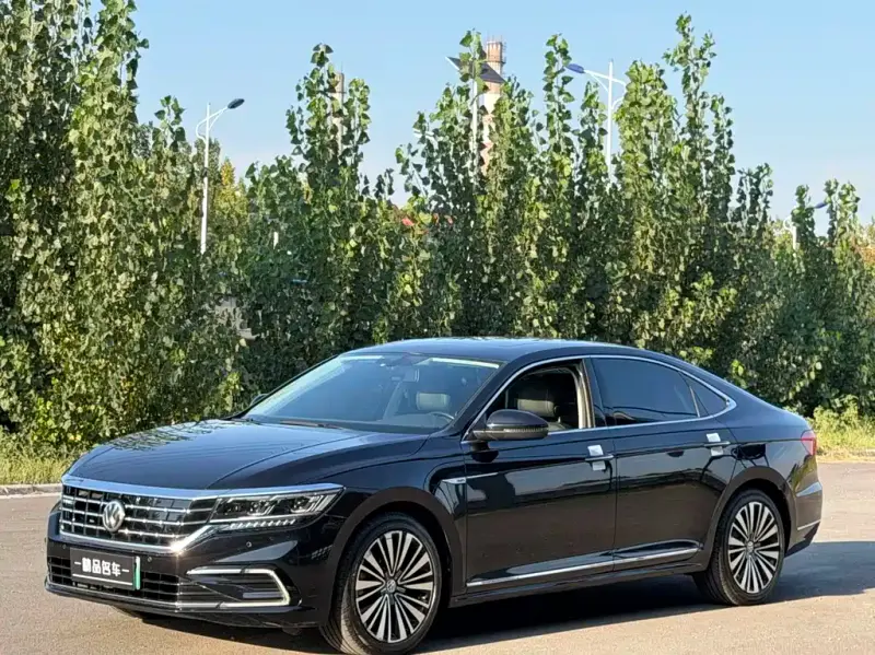 Volkswagen Passat PHEV Volkswagen Passat PHEV 2020 430PHEV Hybrid Luxury Edition China VI, 2020 — фото 1