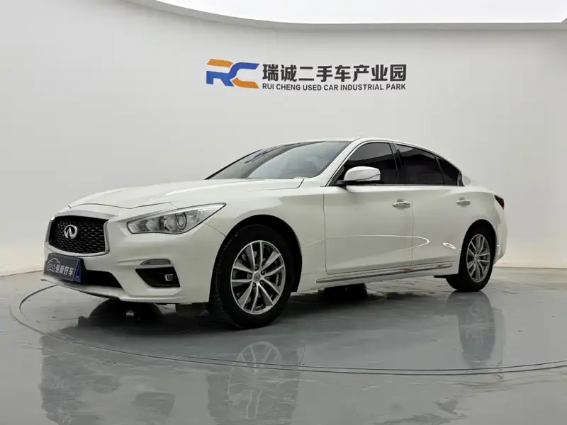 Infiniti Q50L, 2020