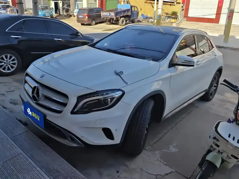 Mercedes-Benz GLA, 2015
