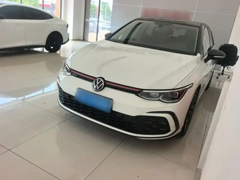 Volkswagen Golf, 2021