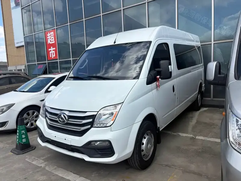 MAXUS V80 V80 2024 версия Выгодная 6MT длинная база средняя крыша 127Ps 6/7/8/ 9 мест, 2024 — фото 1