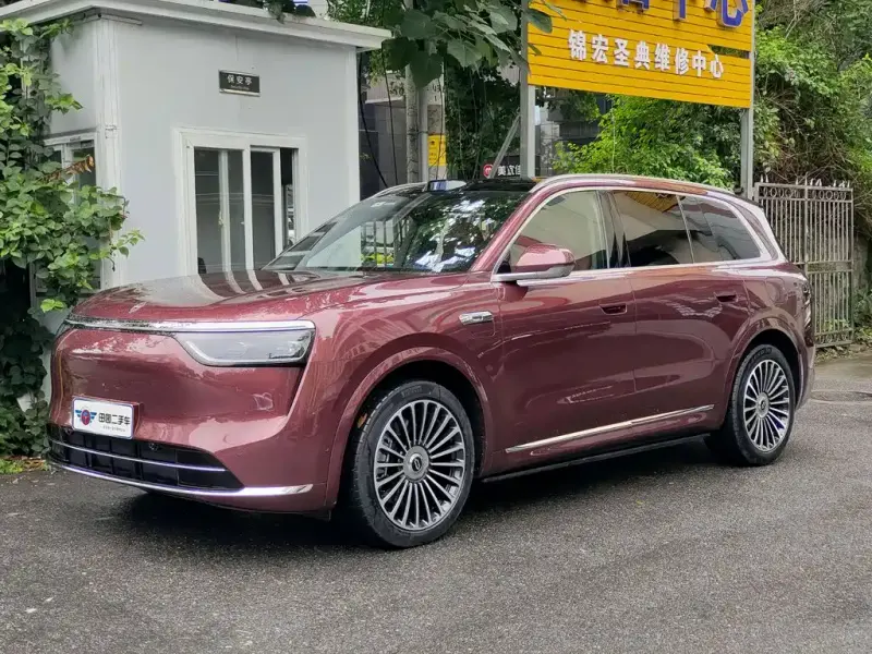 AITO M8, 2025