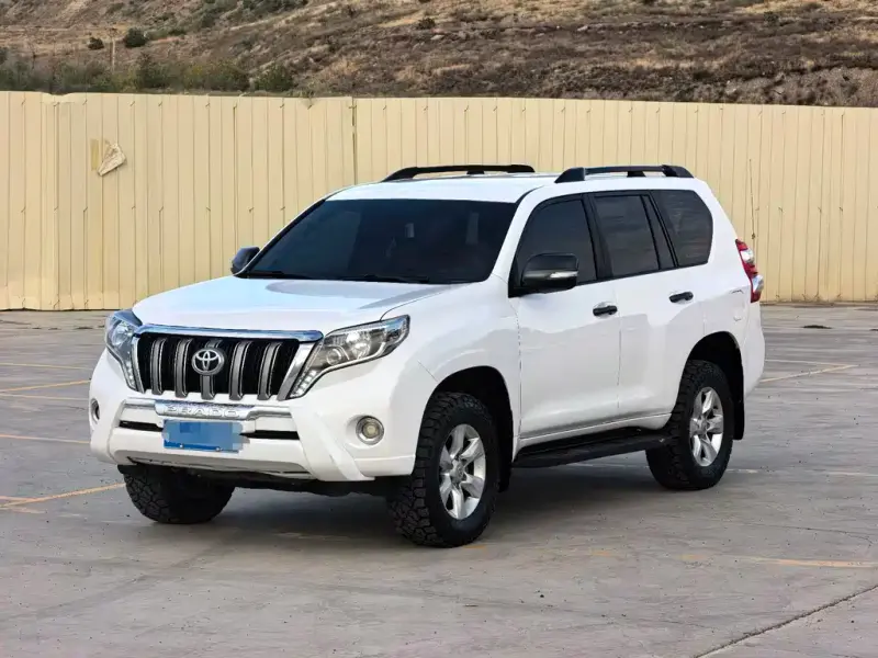 Toyota Prado (Import) 2010 версия версия для Ближнего Востока, 2010 — фото 1
