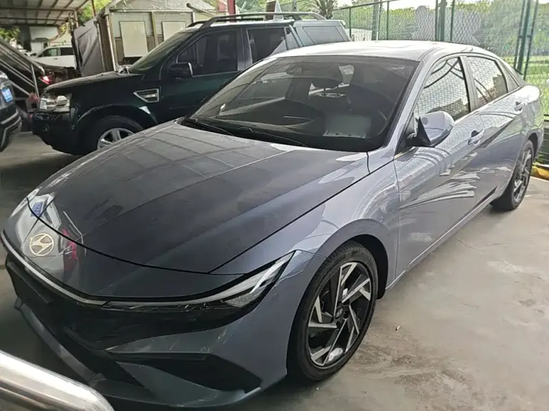 Hyundai Elantra, 2024