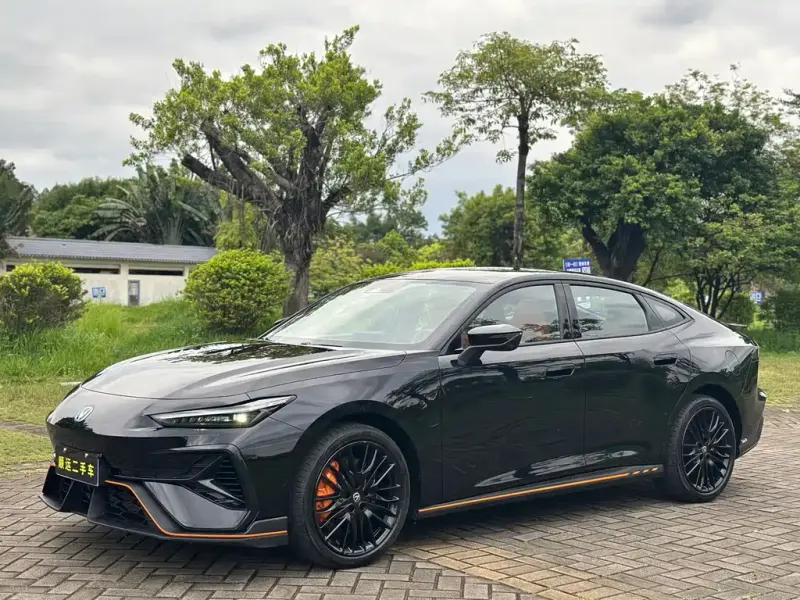 Changan UNI-V, 2025