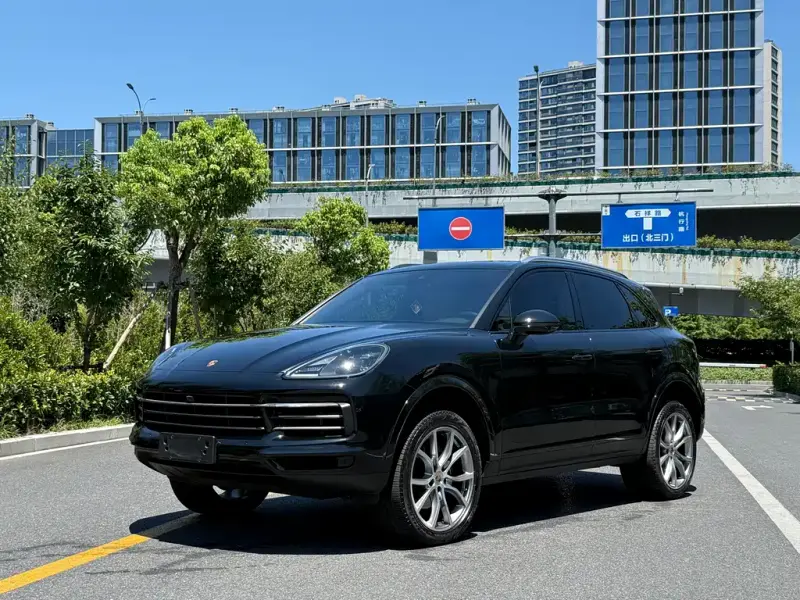 Porsche Cayenne, 2023