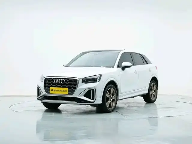 Audi Q2L, 2022