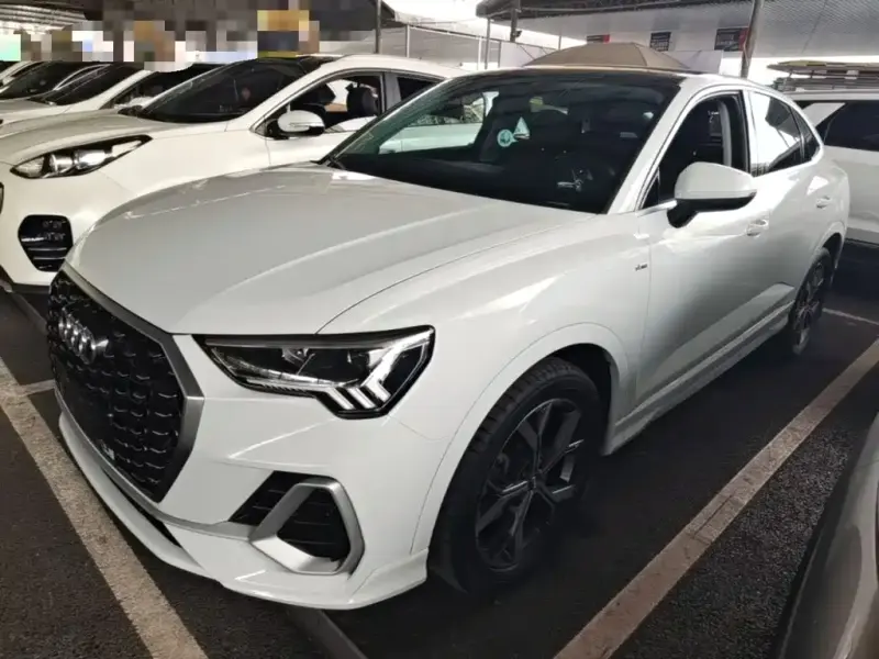Audi Q3 Sportback, 2021