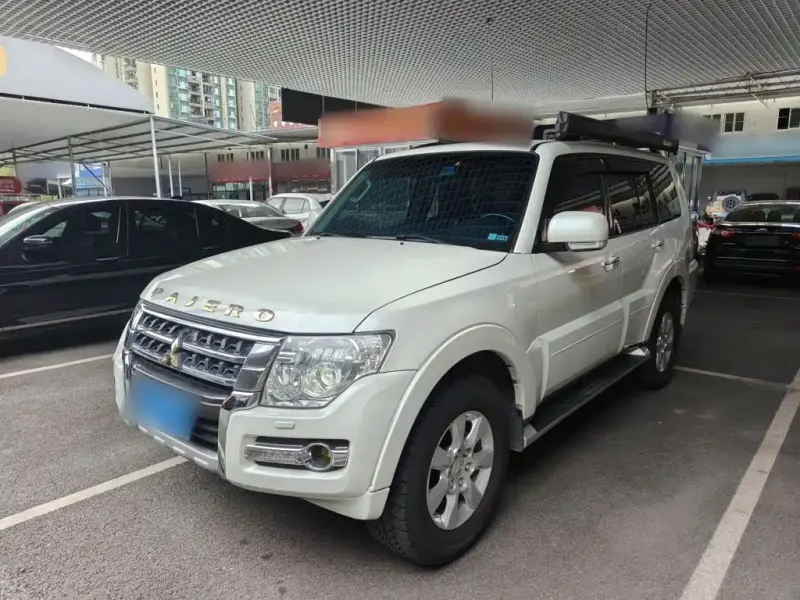 Mitsubishi Pajero (Import), 2018