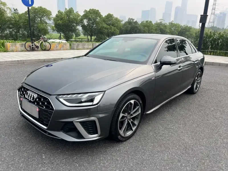 Audi A4L, 2020
