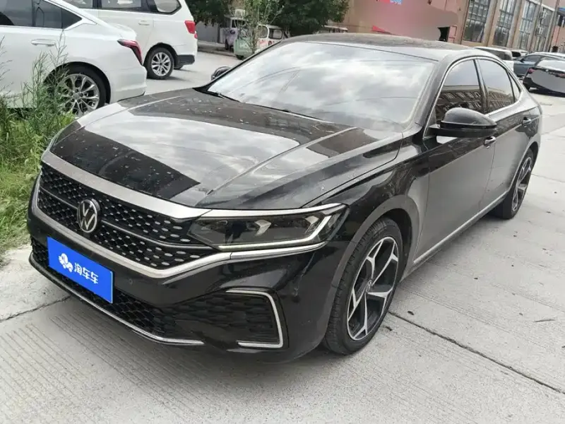Volkswagen Passat, 2023