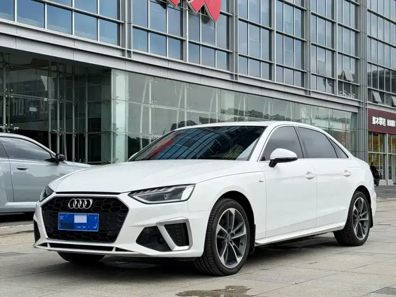 Audi A4L, 2020