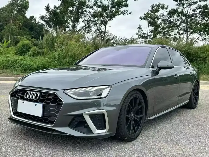 Audi A4L, 2021