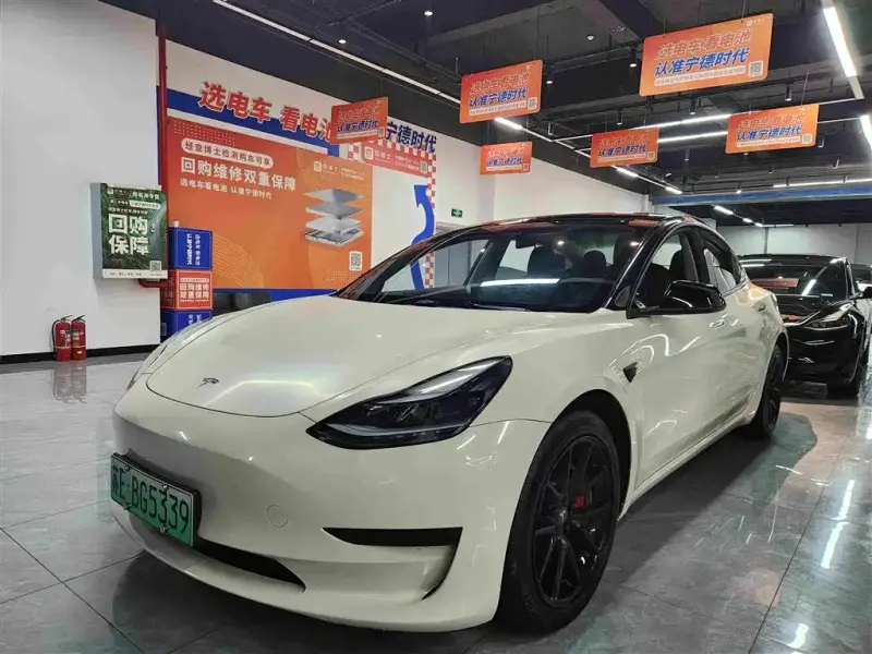 Tesla Model 3, 2021