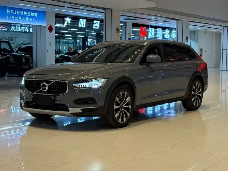 Volvo V90, 2021