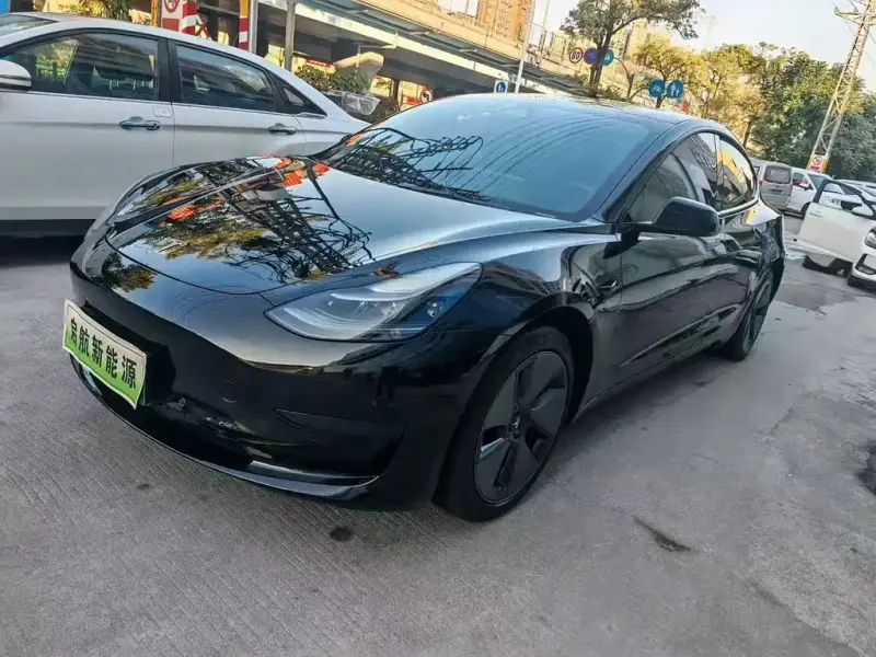 Tesla Model 3, 2022