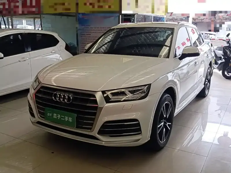 Audi Q5L, 2020