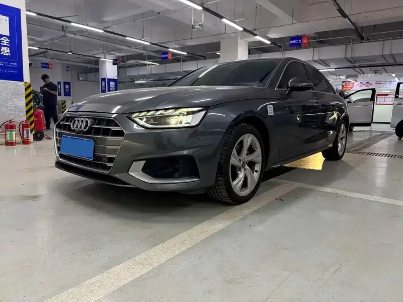 Audi A4L, 2021