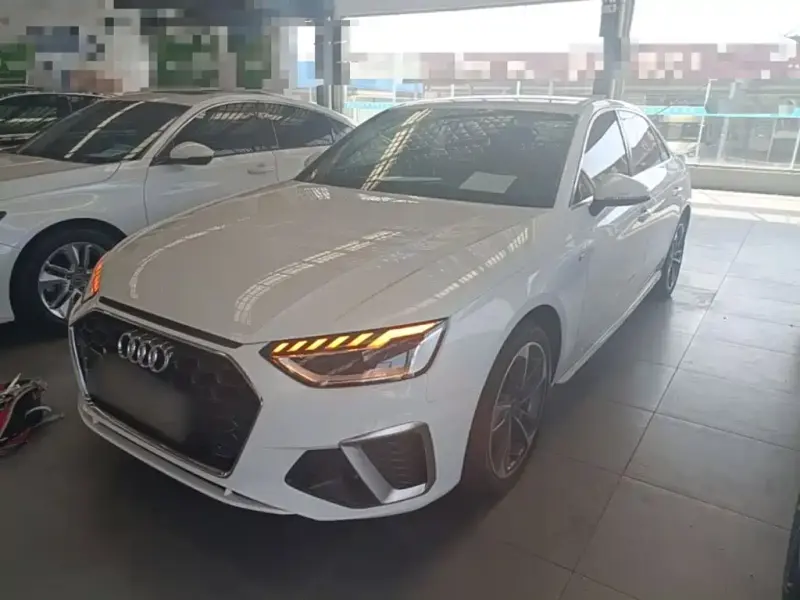 Audi A4L, 2022