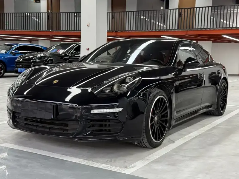 Porsche Panamera, 2015