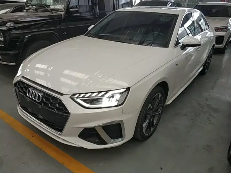 Audi A4L, 2023