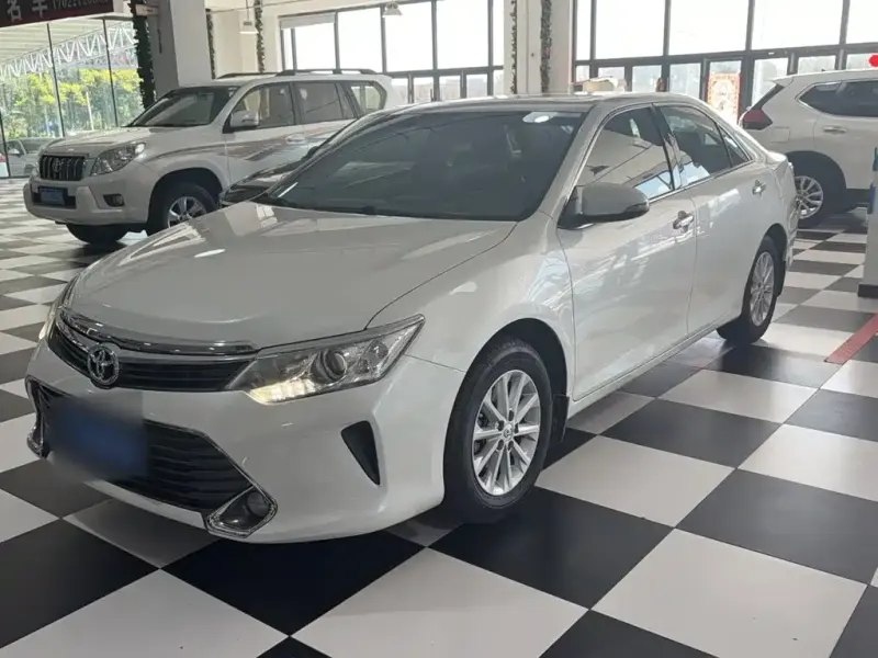 Toyota Camry, 2016