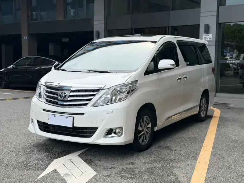 Toyota Alphard, 2015