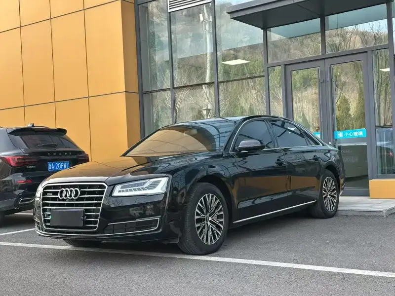 Audi A8, 2012