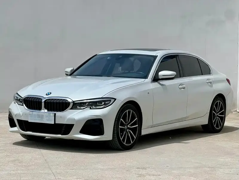 BMW 3 Series, 2022