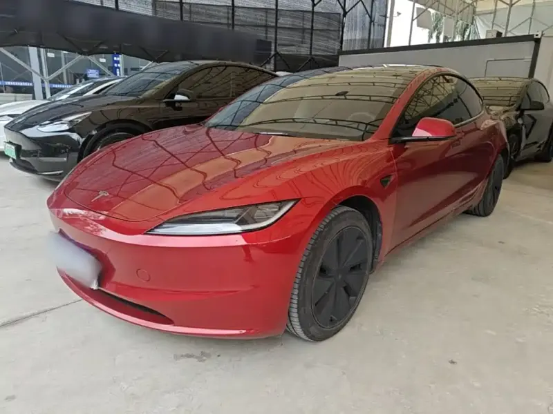 Tesla Model 3, 2024