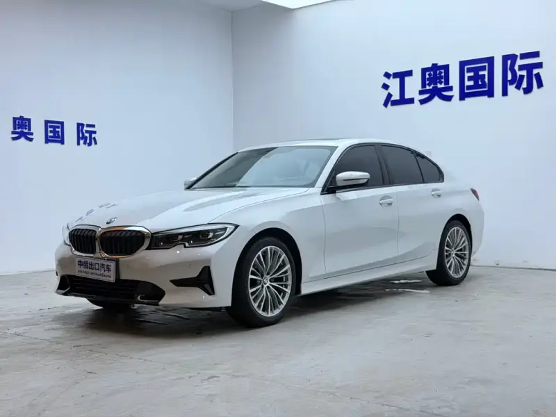 BMW 3 Series, 2023